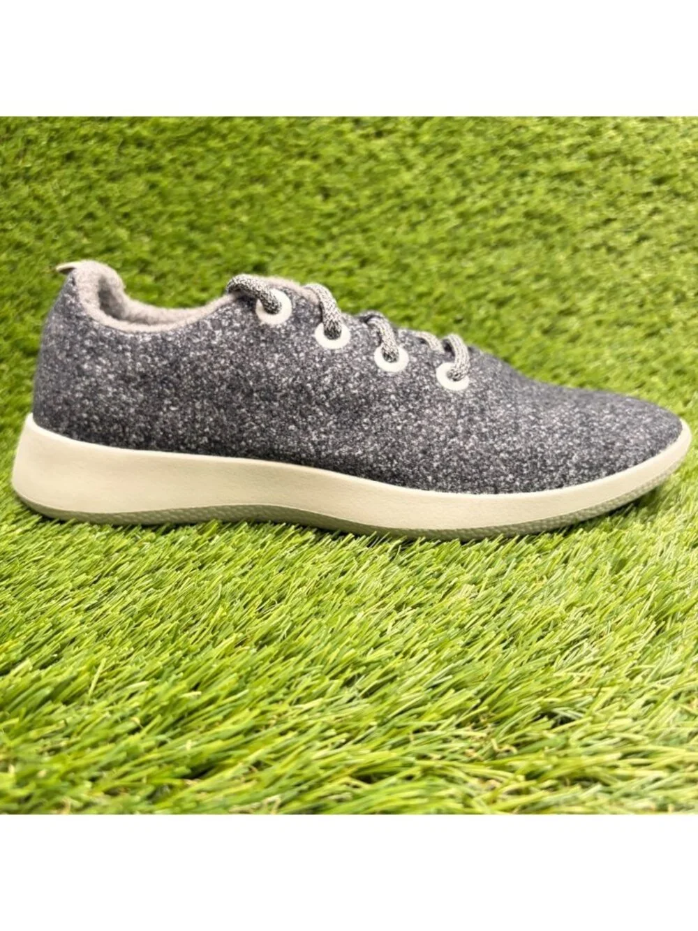 Allbirds Wool Runners Womens Size 10 Gray White Athletic Walking Shoes Sneakers